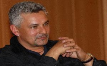 Huyền thoại bóng đá Roberto Baggio mở trung tâm Phật giáo lớn nhất châu Âu